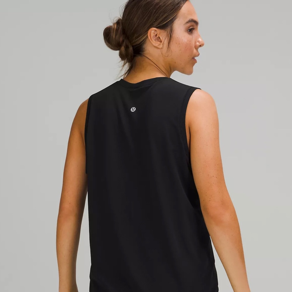 Lululemon Swiftly Breathe Muscle Tank